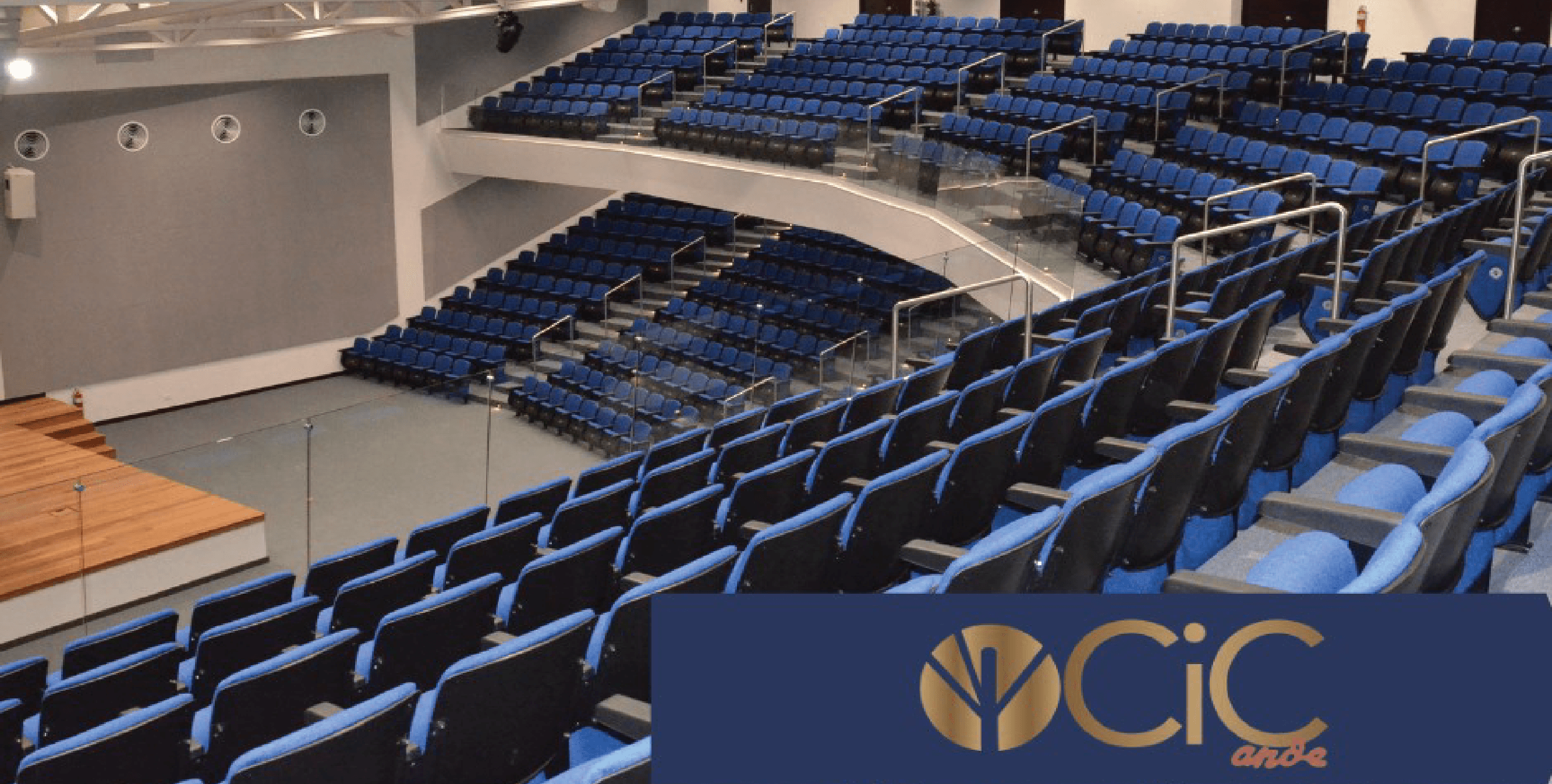 Butacas del auditorio principal del CIC ANDE